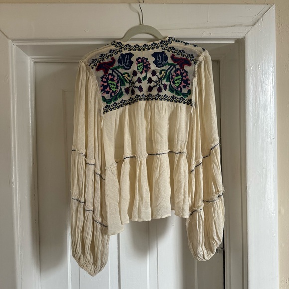 Free People - In Vivid Color Embroidered Peasant Top - Size M - Picture 8 of 9